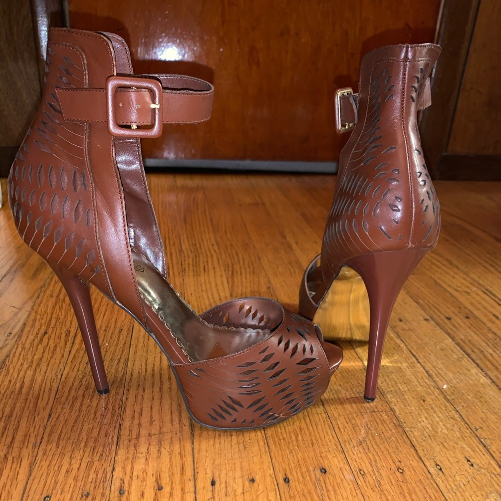 Bebe Lucie Lasercut heels